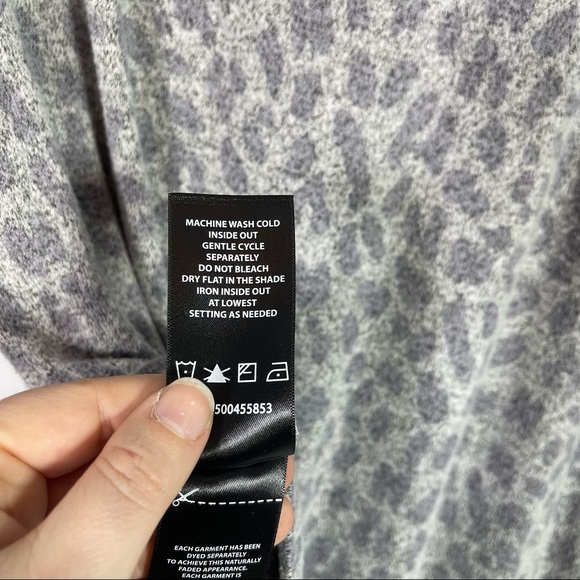 Buffalo by David Bitton, Grey Leopard Print, Warm and so soft Shirt, Size Medium - Picture 5 of 5